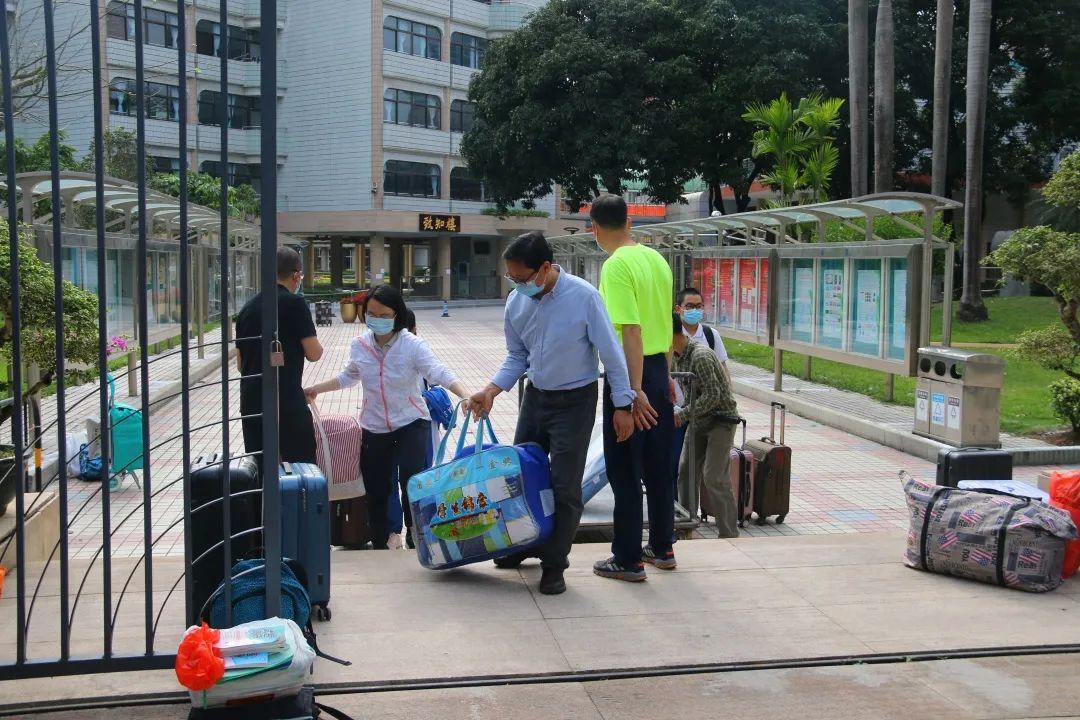 广州华附复学返校首日：草长莺飞四月天，莘莘学子归校园  疫情相关 第15张