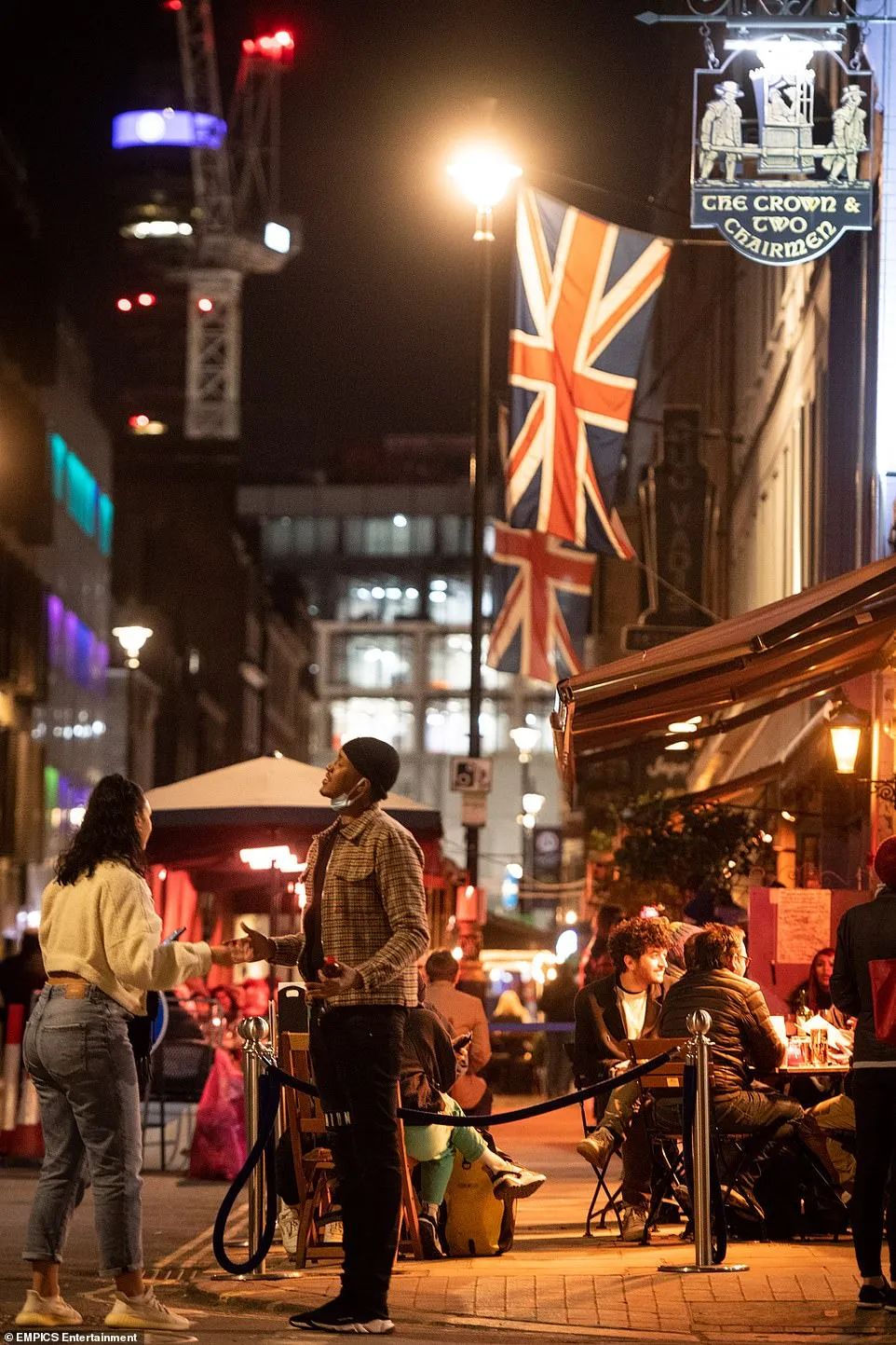 英国2段解封第一天，伦敦一夜回到90年代！英国大学推迟返校！  英国大学 疫情相关 第47张