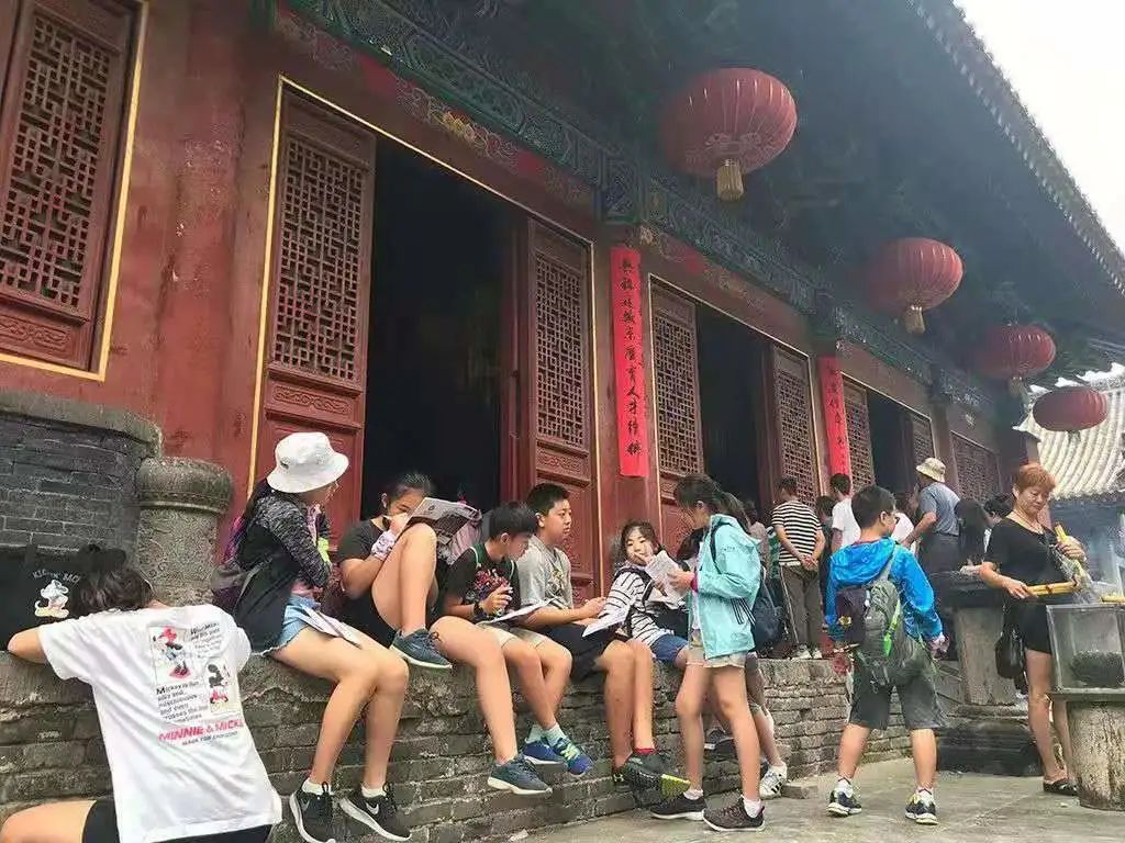 珍贵的历史图片，看看国际学校的教室较传统学校有何特别之处  备考国交 第15张