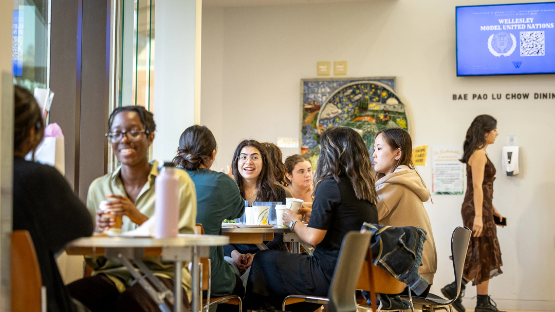 韦尔斯利健康中心重新开放，中心是以一位华裔校友的名字命名的  韦尔斯利wellesley 第4张