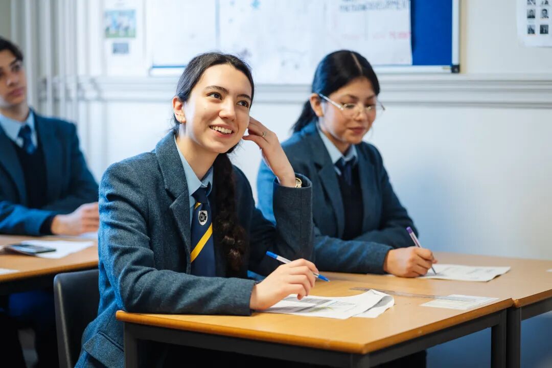 英国连续7年超过美国！我被英国的官方数据：7%的学生拿走1/3的牛剑录取  数据 第14张