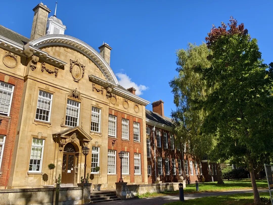 英国连续7年超过美国！我被英国的官方数据：7%的学生拿走1/3的牛剑录取  数据 第8张